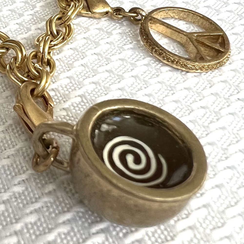 NWT lia sophia Charm bracelet with 4 removable charms, 8”, matte gold, Cute! - Picture 3 of 12